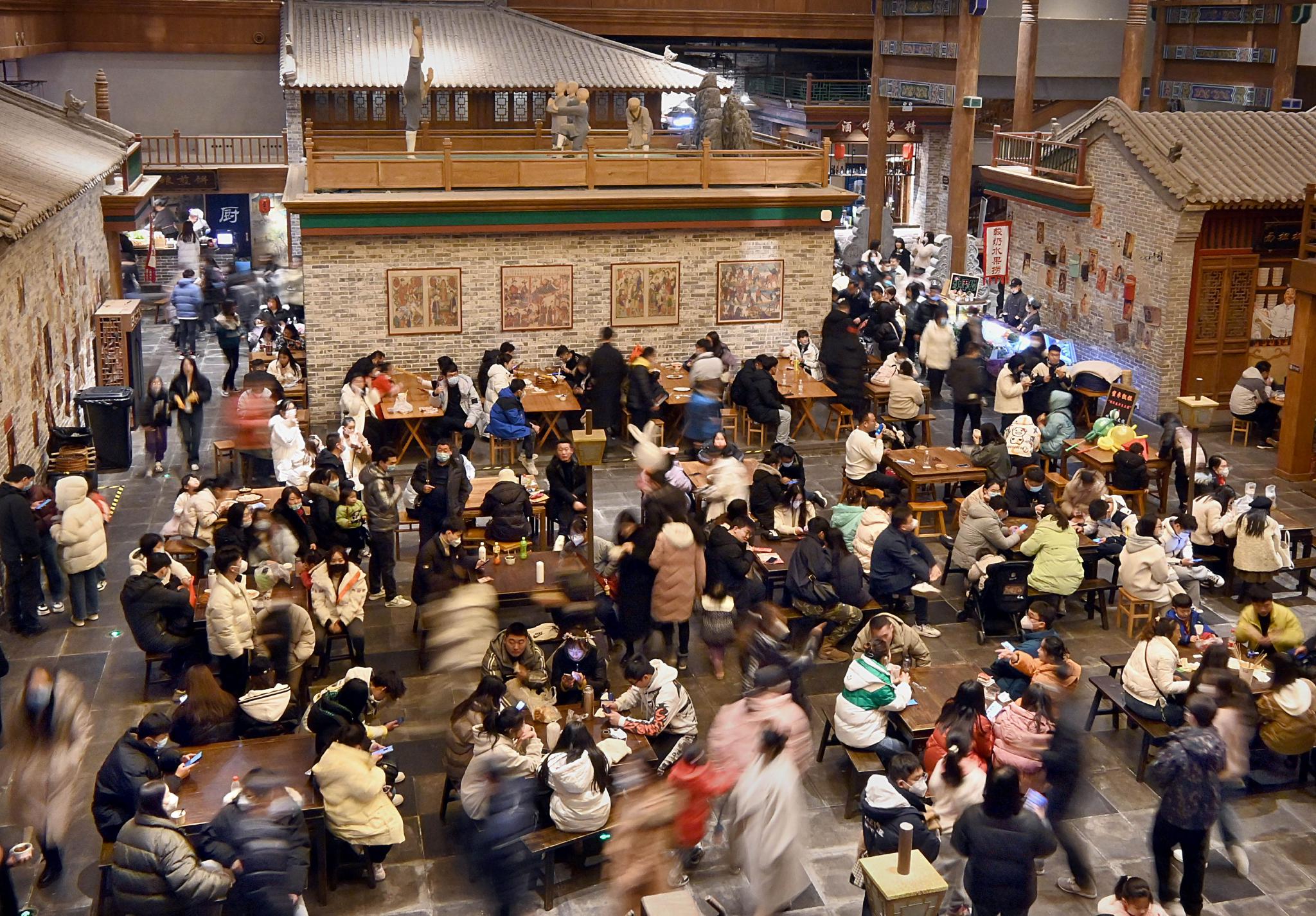 元旦假期餐饮消费火爆 新场景、新供给涌现